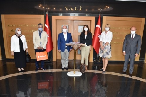 Hollanda Büyükelçisi Marjanne De Kwaastenıet Valiliğimizi Ziyaret Etti.