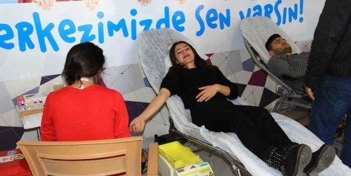 Kan Bağışı Kampanyasına Gençlerden Tam Destek