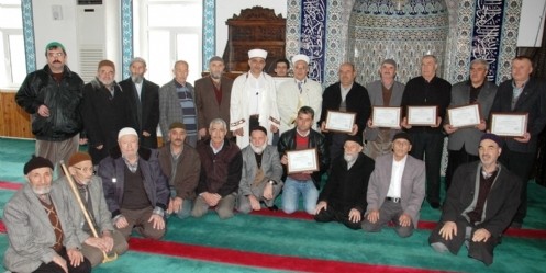 Dedeler Kur`an Kursundan mezun oldu 