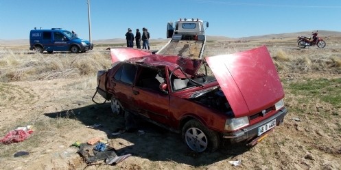 Otomobil Devrildi; 1 Ölü, 1 Yaralı 