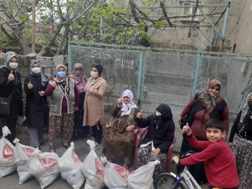 Yeniden Refah Partisi Onikişubat İlçe Kadın Kolları Başkanı Betül Erkenez Hurç Hanım Seçim Zamanı Değil Geçim Zamanıda Milletimizin Yanındayız.