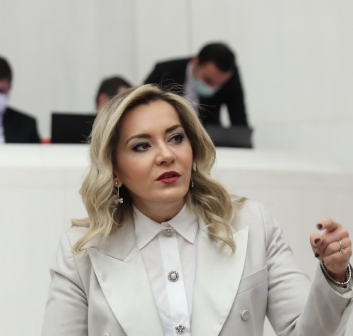 İyi Partili Aylin Cesur`un Kadına Yönelik Şiddet Araştırma Önergesi Meclisi Hareketlendirdi