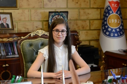 23 Nisan`da KSÜ Rektörlük Koltuğuna Tuana Kadriye Erdoğan Oturdu