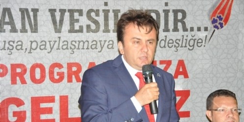 ``Davutoğlu, çok kararlı bir duruş sergilemekte``