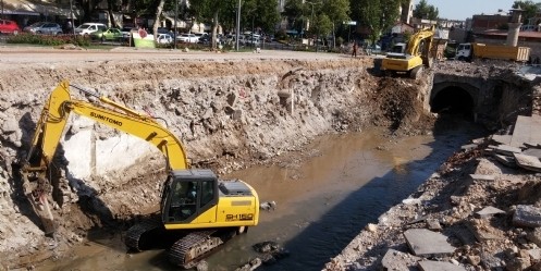 Kıbrıs Meydanı Betonarme İnşaatı 50 Günde Tamamlandı