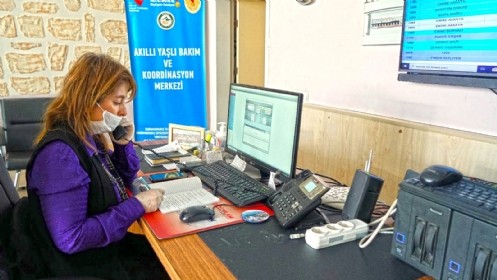 Büyükşehir Salgında Yaşlıların Yanında Oldu