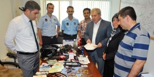 İnsanlık Ölmedi