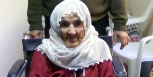 Kaymakamlıktan asırlık nineye tekerlekli sandalye