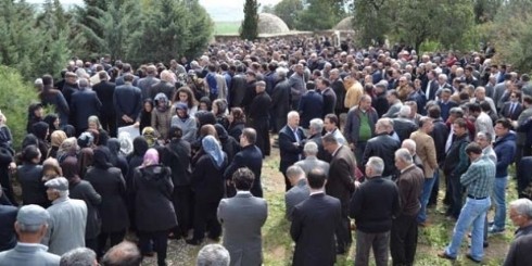 İşadamı Kaynar toprağa verildi