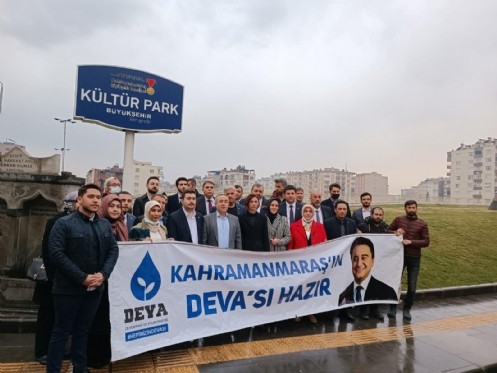 Deva Partisi Şehrin Sorunlarına Bu Kez De Kültürpark Önünden Seslendi