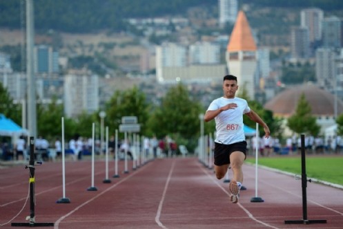 KSÜ Üniversitesi`nde Beden Eğitimi ve Spor Yüksekokulu Özel Yetenek Sınavı Tamamlandı