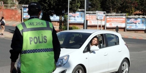 Emniyet kemeri ikazına uymayan sürücülere ceza