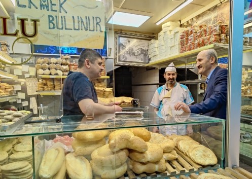 Başkan Okay Bayram Öncesi Trabzon Caddesi Esnafını Ziyaret Etti