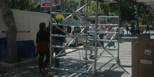 Kaldırım işgaline zabıta müdahalesi