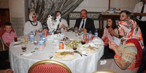 Koruyucu Aileler İftarda Buluştu