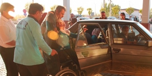 Cenaze yemeğinden zehirlendiler