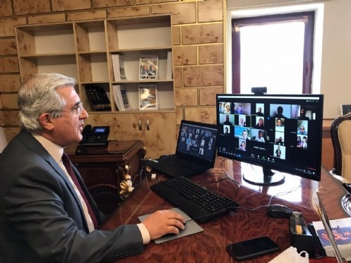 Rektör Can, Üniversitemizde Eğitim Gören Yabancı Uyruklu Öğrencilerle Video Konferansla Bir Araya Geldi