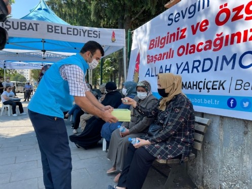 Onikişubat Belediyesi`nden, Üniversite Sınavında Ailelere Jest