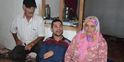 Tek odalı kerpiç evde hayat mücadelesi