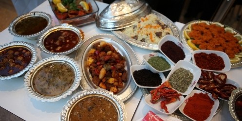 Piazza`da Yöresel Yemekler Yarışıyor