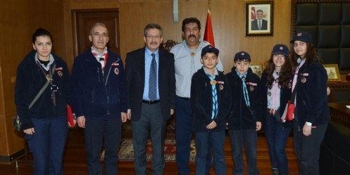 İzcilerden Başkan Poyraz