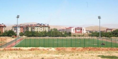 Sentetik Zeminli Çim Saha İnşaatında Sonu Gelindi
