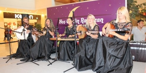 Güldeste fasıl grubu Piazza