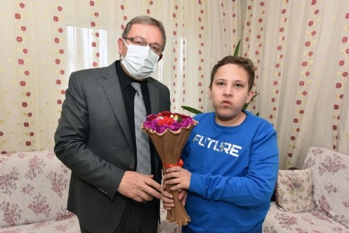 Başkan Aydın, Otizmli Çocukları Ziyaret Etti