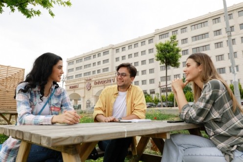 ``2021`de İşletme Bölümüne Talep Daha da Artacak``