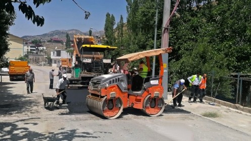 Çağlayancerit`e Yatırımlar Sürüyor