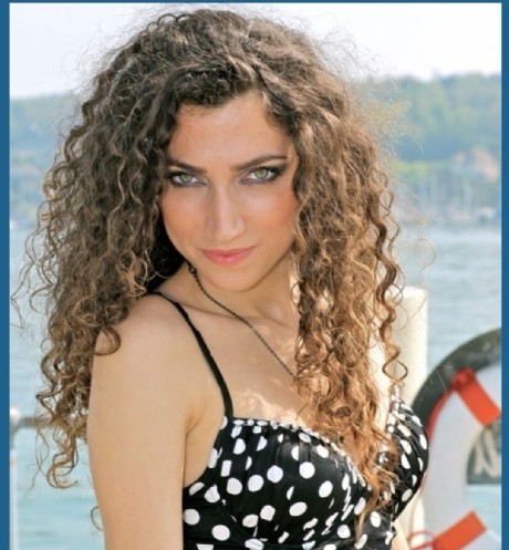 Esma Şentürk Cine5`e Transfer Oldu