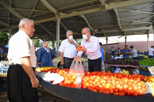 Başkan Okay Pazar Esnafıyla Bir Araya Geldi