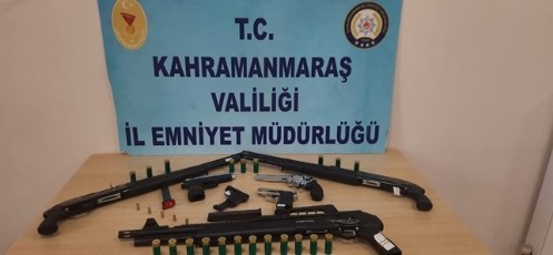 Kahramanmaraş`ta 17 Şüpheli Şahıstan, 
19 Adet Silah Ele Geçirildi
