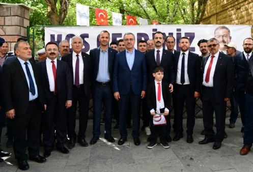 Başkan Güngör Bayram Ziyaretlerine Göksun`da Devam Etti