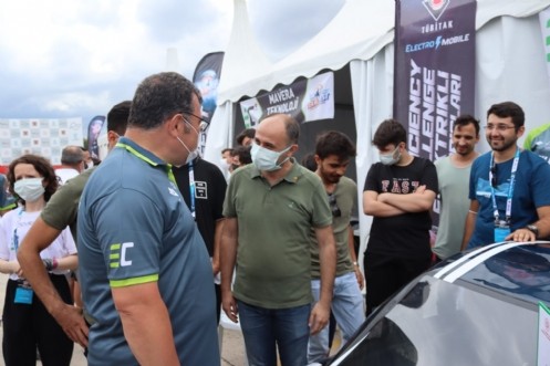KSÜ`nün Elektrikli Aracı `Kuasar`, 17. Uluslararası Efficiency Challenge Elektrikli Araç Yarışlarında Göz Doldurdu