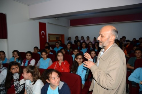 Onikişubat Belediyesi, Yazar Ve Okurlarını Buluşturmaya Devam Ediyor