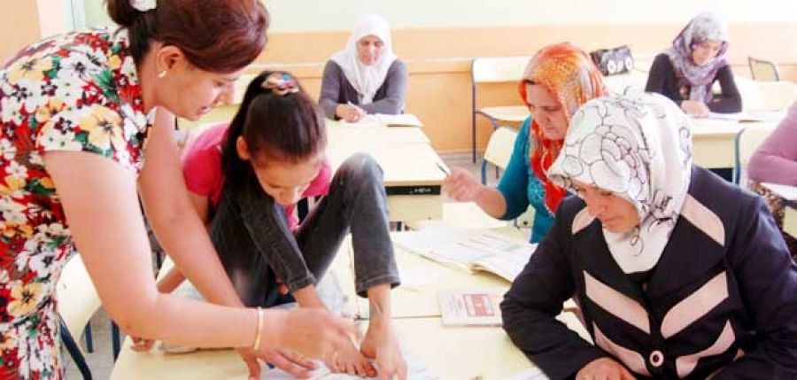 ``Ana-kız okulda`` engel tanımıyor 