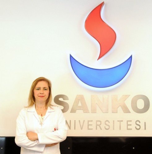 SANKO Üniversitesi Öğretim Üyesi Prof. Dr. Arzu demirgüç:
Fizyoterapistlik, Kendini Yenileyen ve Kanıta Dayalı Bilimsel Gelişmeleri İzleyen Dinamik Bir Meslektir  
