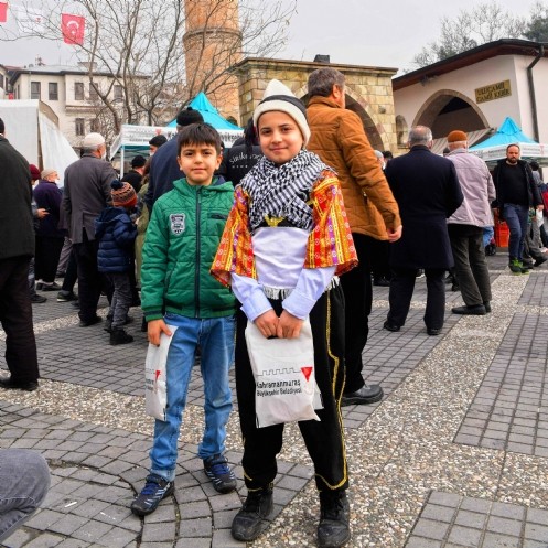 Tüm Camilerde Mevlid-i Şerif Okundu