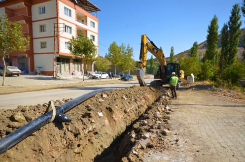 Çağlayancerit İlçe Merkezinde İçme Suyu Şebeke Yenileme Çalışmaları Tamamlandı