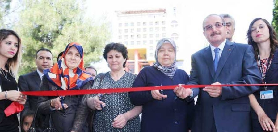 Girişimci kadınlar kermes açtı