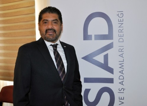 ADSİAD ve ÇUKUROVA SİFED Başkanı Süleyman Sönmez, 8 Mart Dünya Emekçi Kadınlar Günü